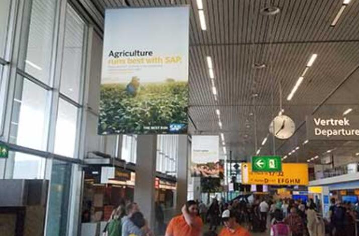 巴西機(jī)場廣告